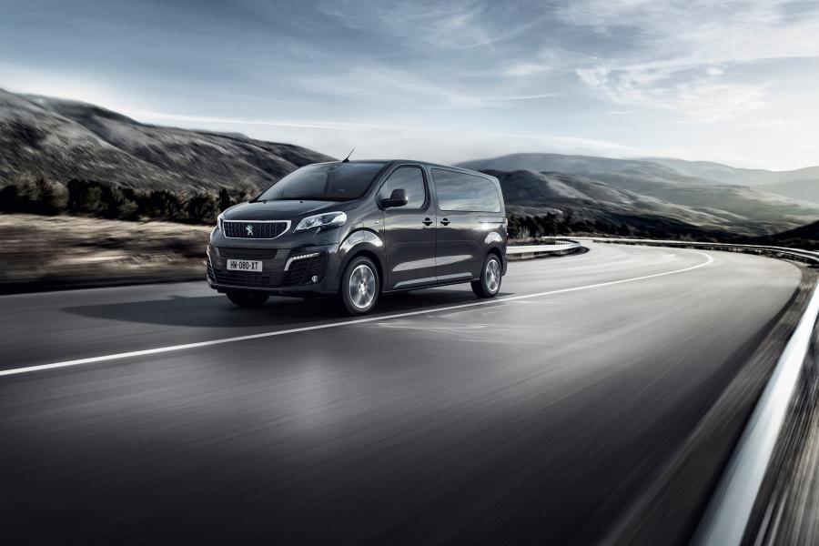  Peugeot e-Traveller 2020 года  (WW) (фото 3 из 29)